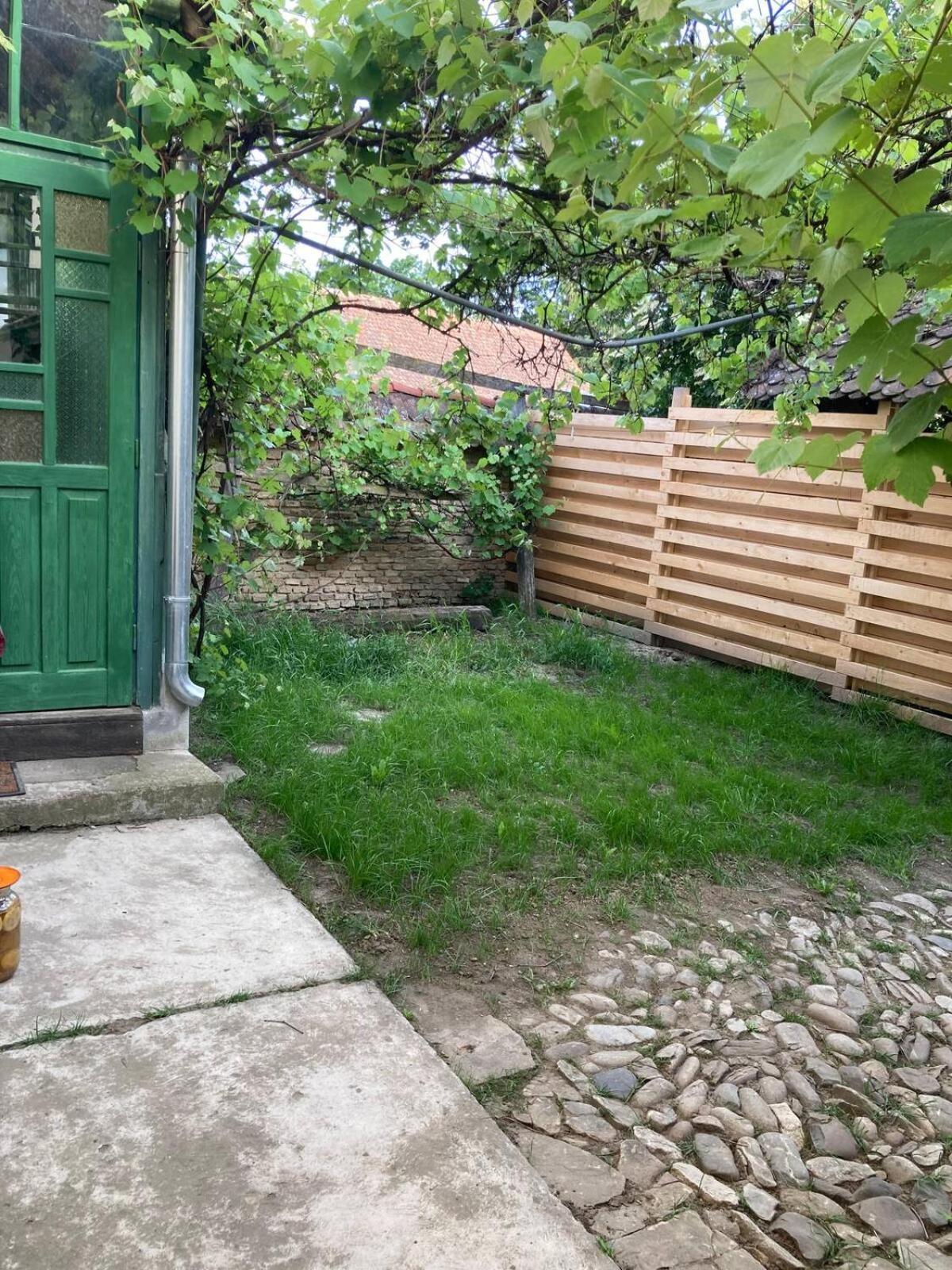 House By The Church - Entire House Crit Zewnętrze zdjęcie